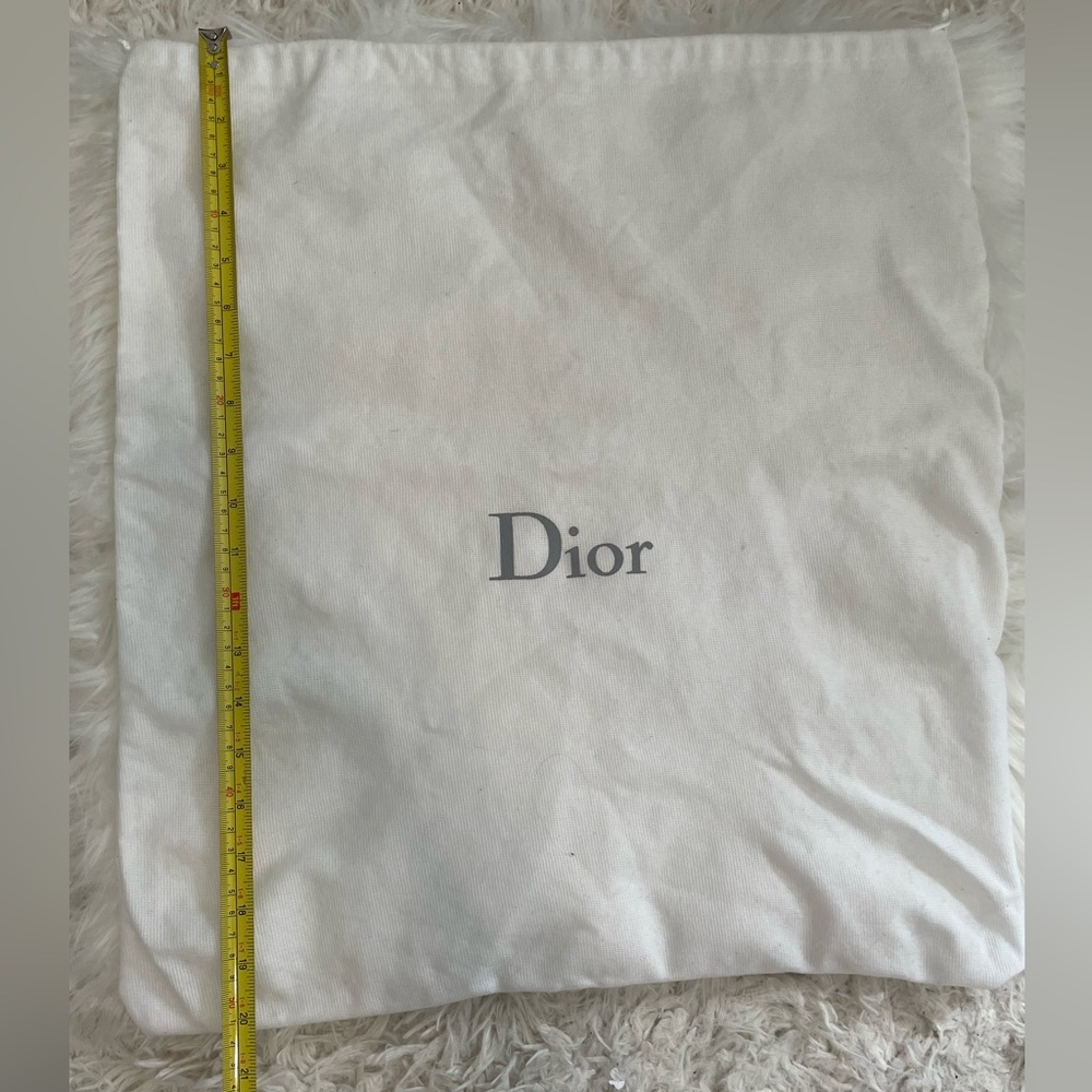 - Dior dustbag